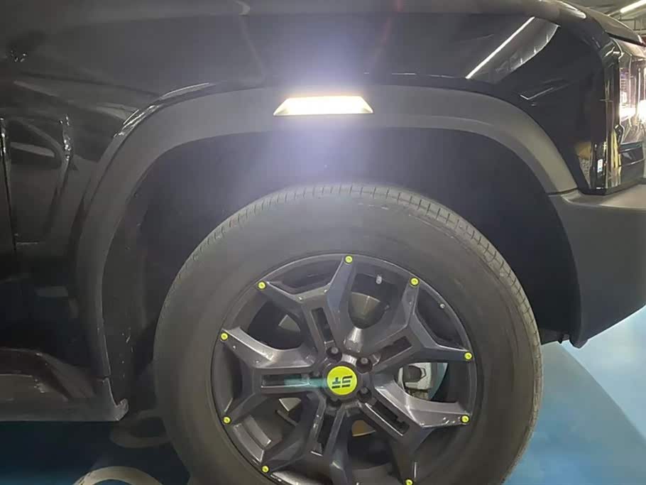 Jetour Jet Traveler C-DM