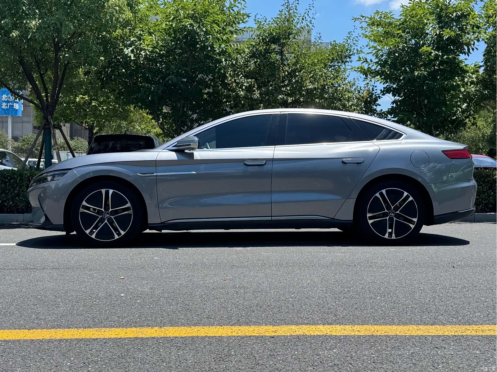BYD Han, 2022 все фото