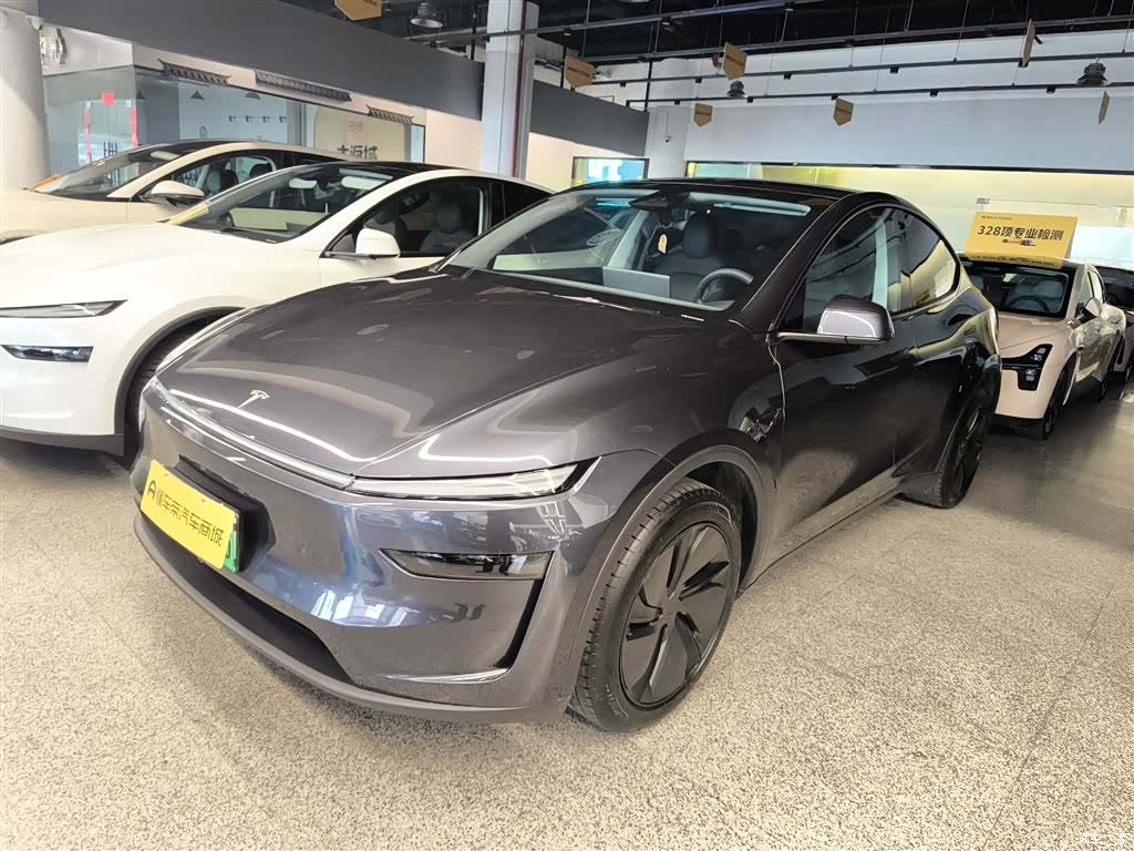 Tesla Model Y, 2025 1