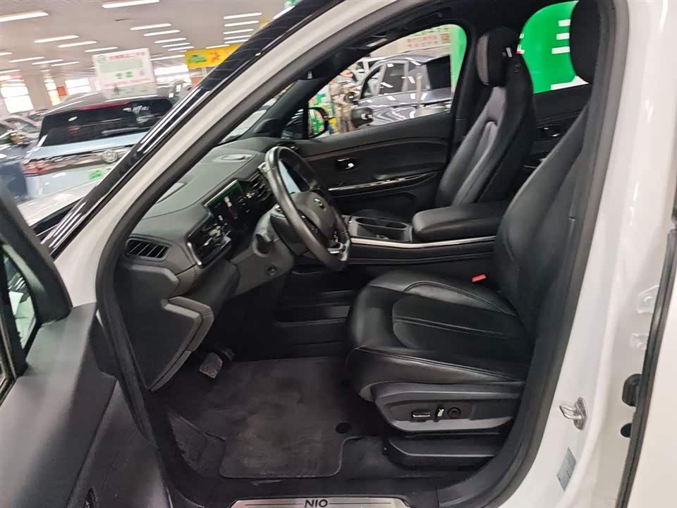 NIO ES6