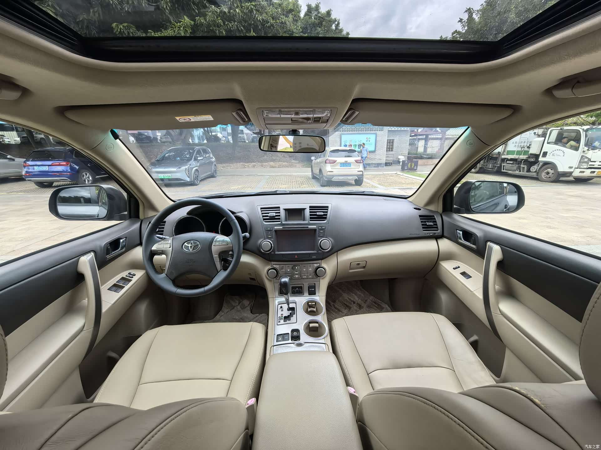 Toyota Highlander, 2011 все фото