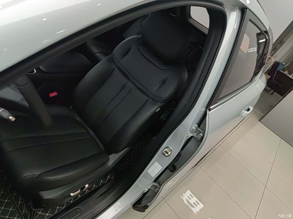 Wuling Starlight, 2025 15