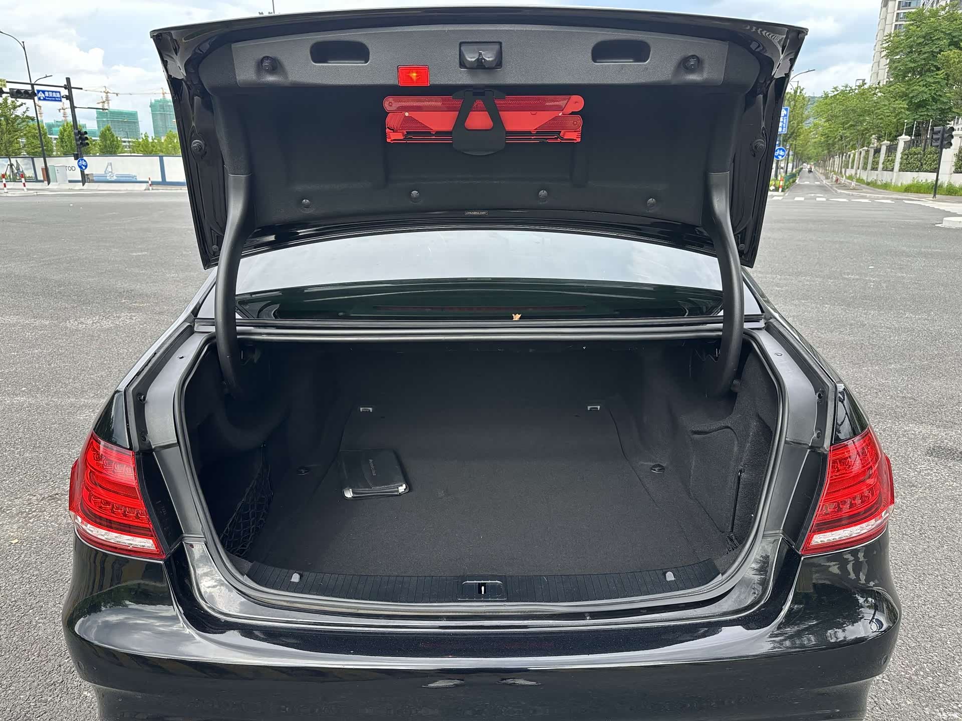 Mercedes-Benz E-Class, 2016 23
