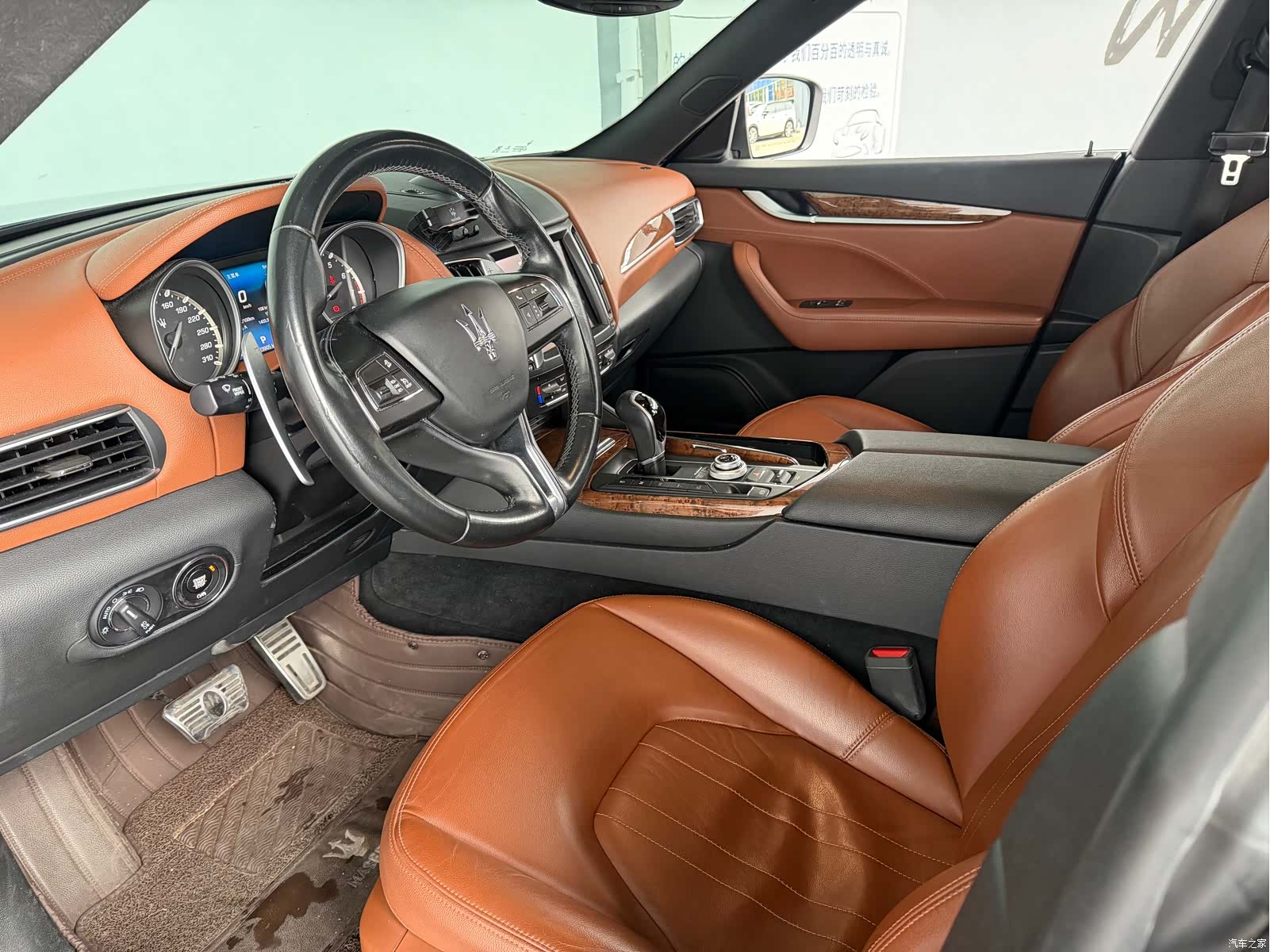 Maserati Levante, 2018 9