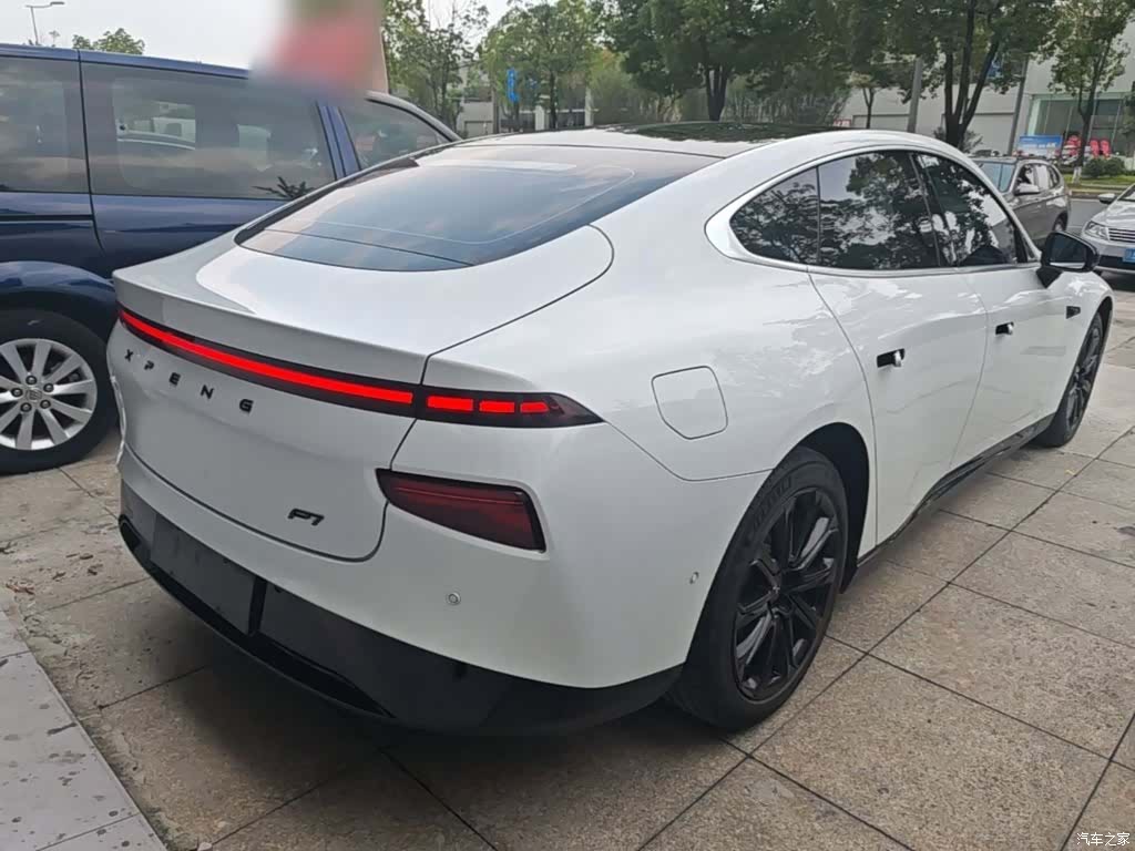 Xpeng P7, 2022 7