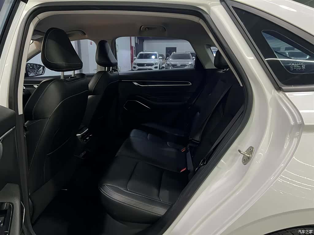 Geely Emgrand, 2022 10