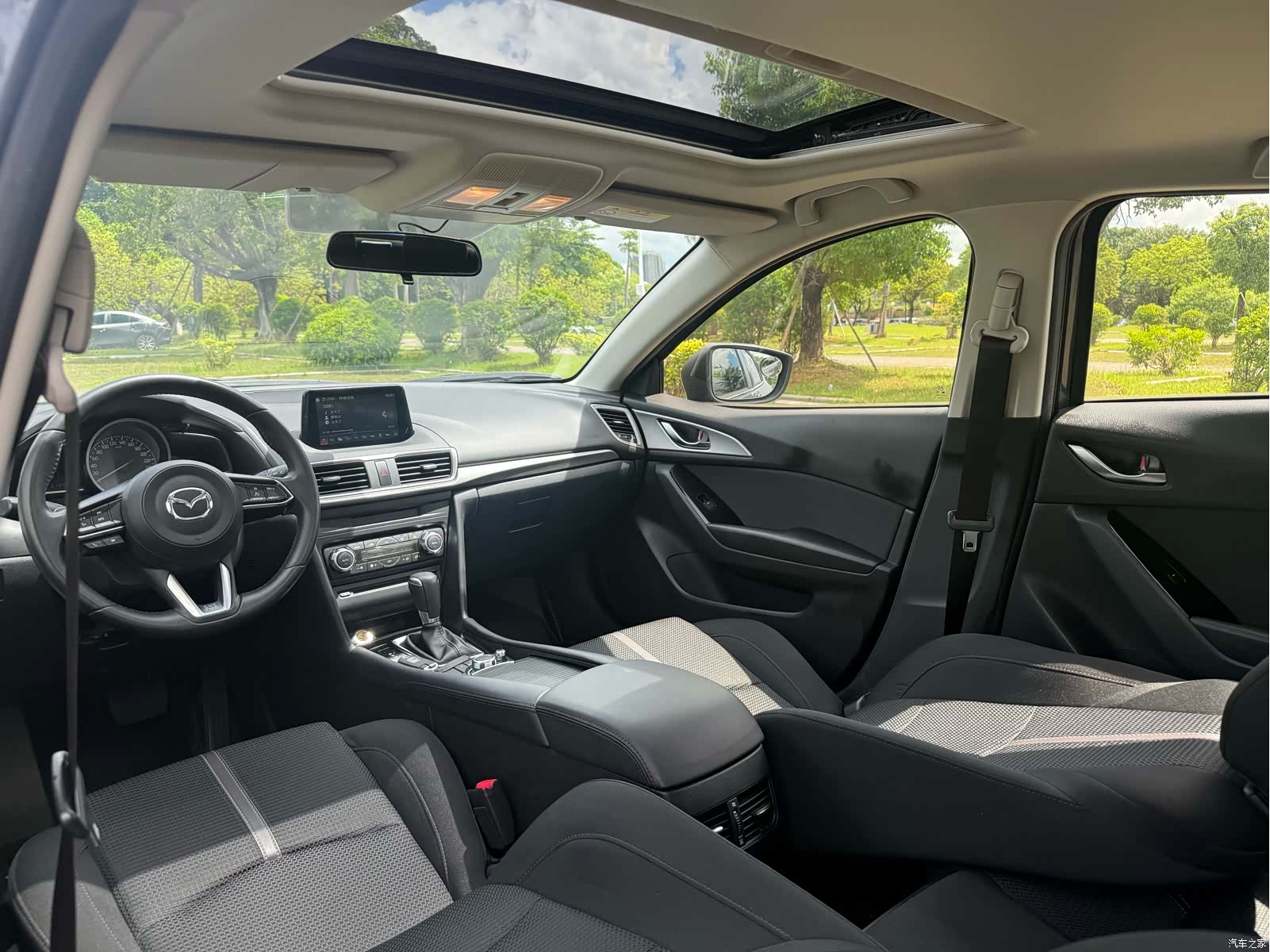 Mazda Mazda3, 2019 9