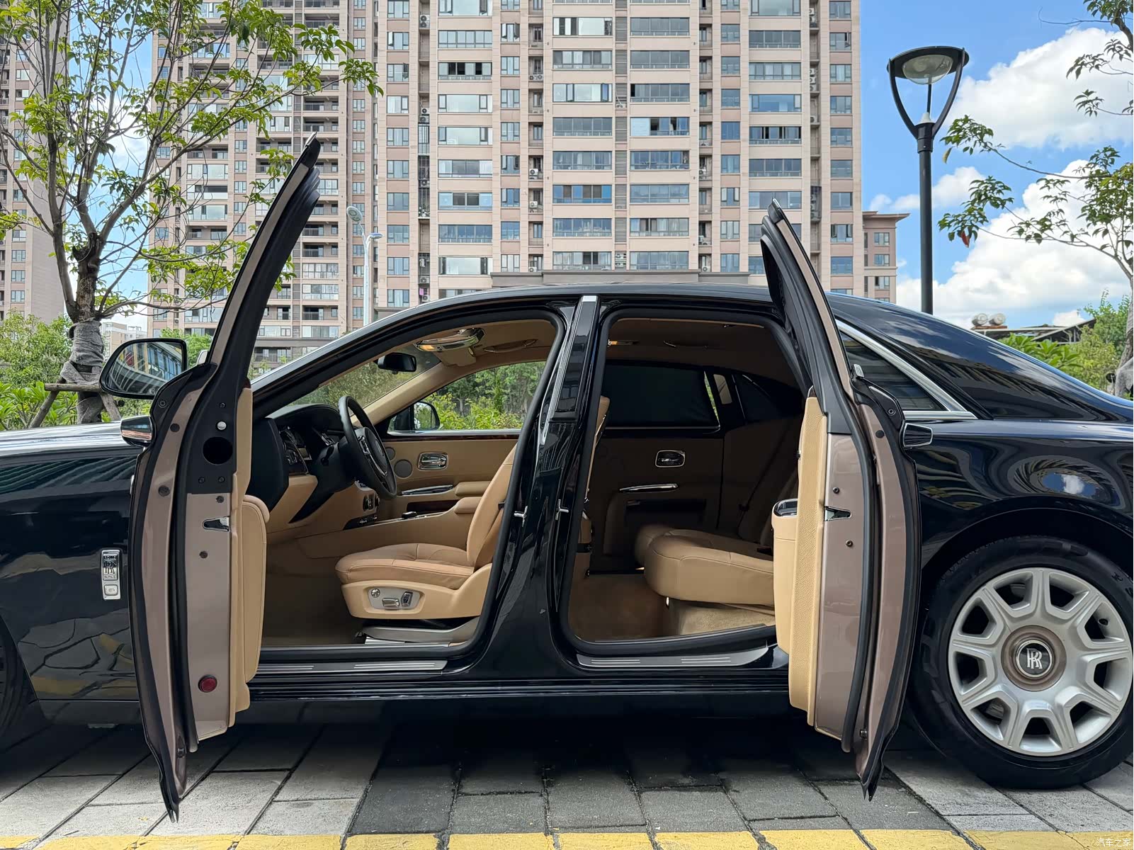 Rolls-Royce Ghost, 2014 все фото
