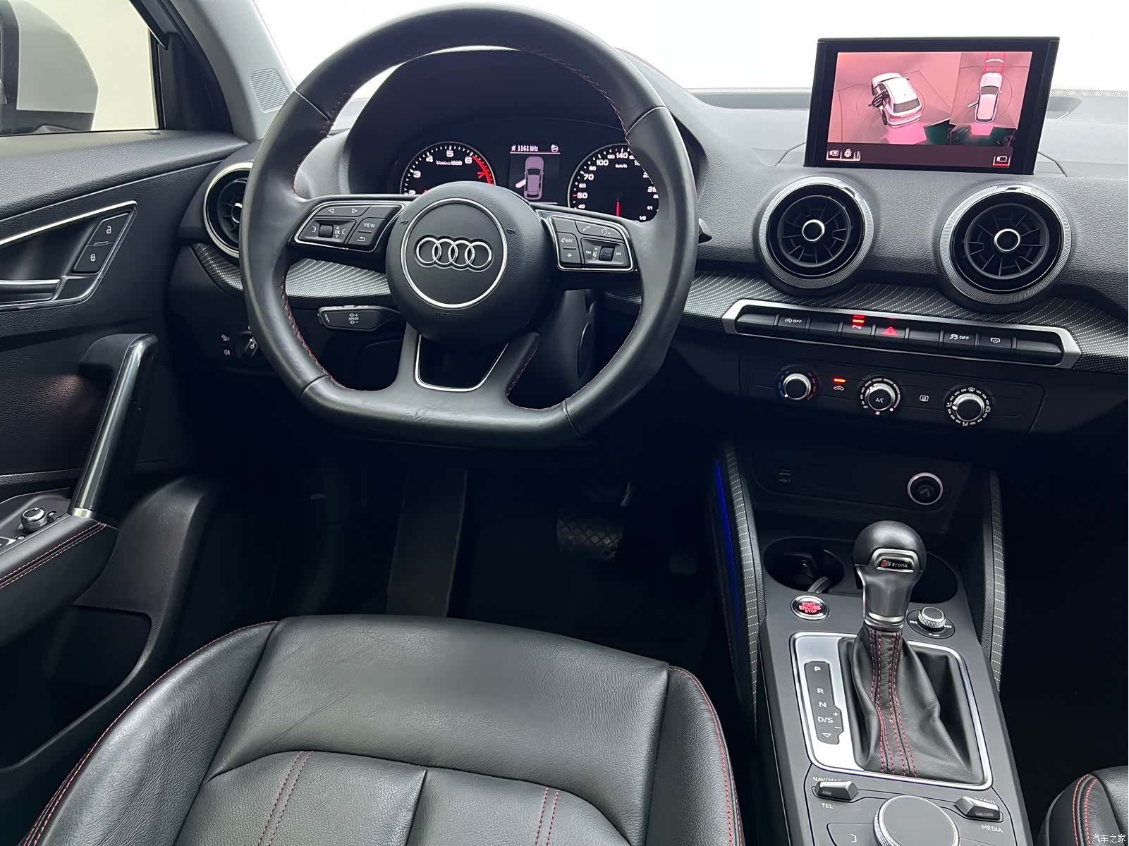 Audi Q2L, 2022 12