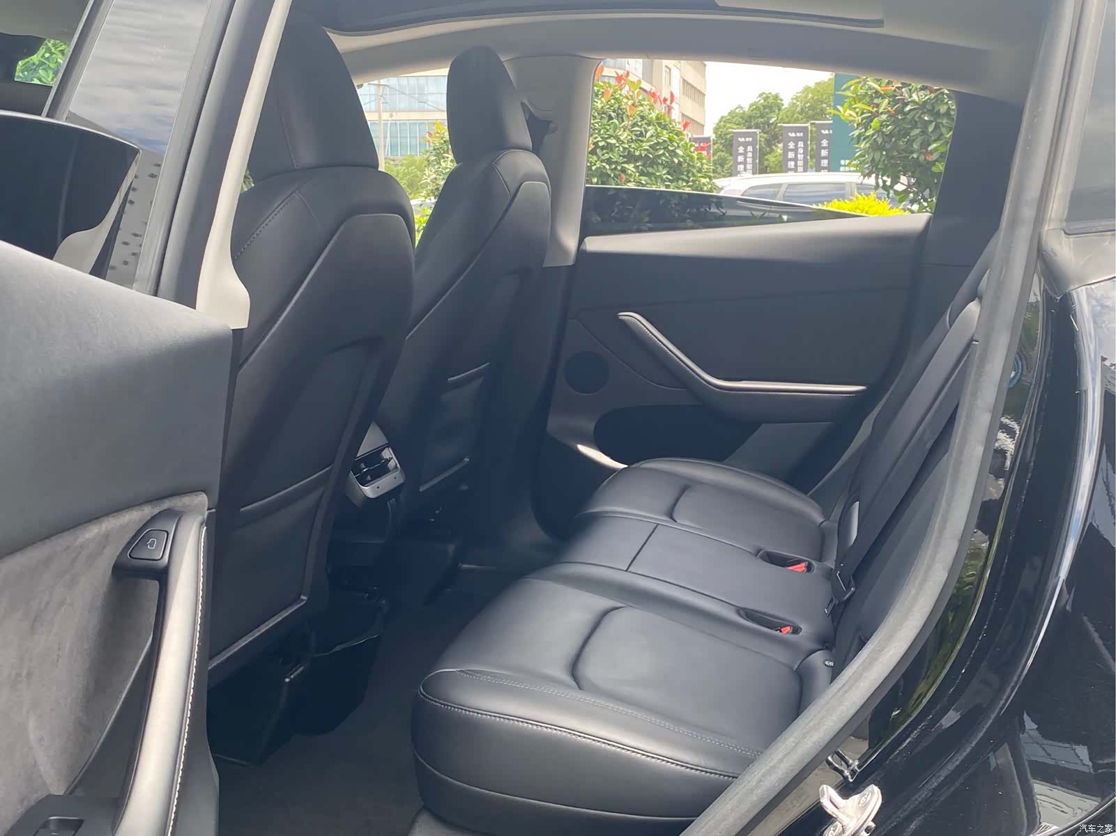 Tesla Model Y, 2022 9