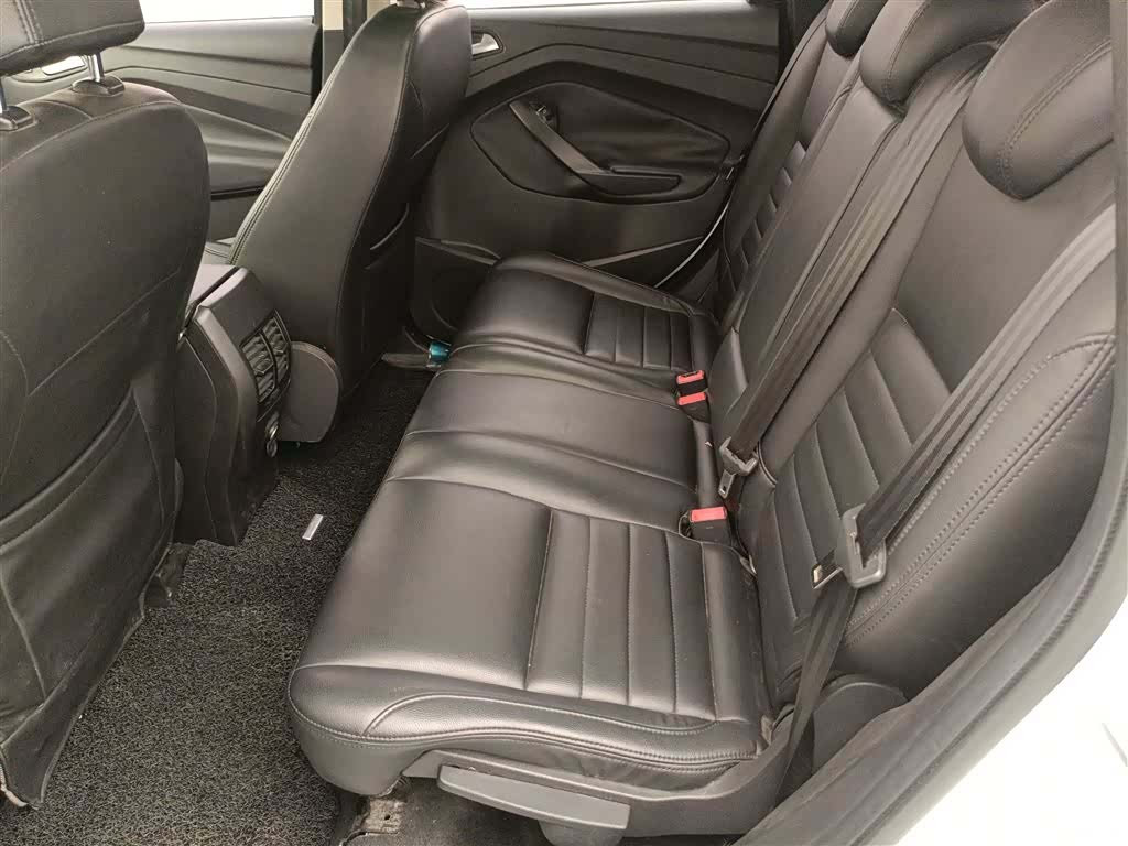 Ford Kuga, 2015 17