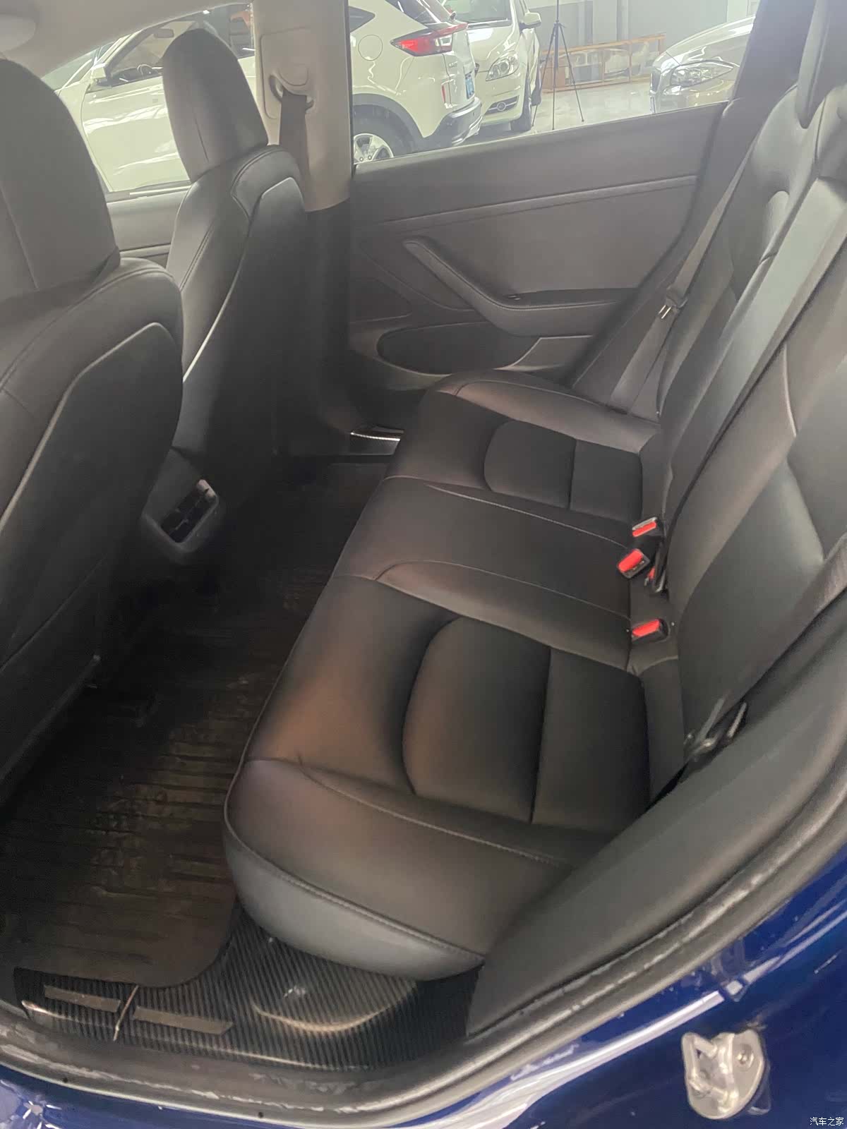 Tesla Model 3, 2020 9