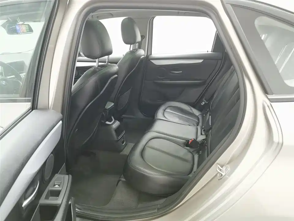 BMW 2 series station wagon