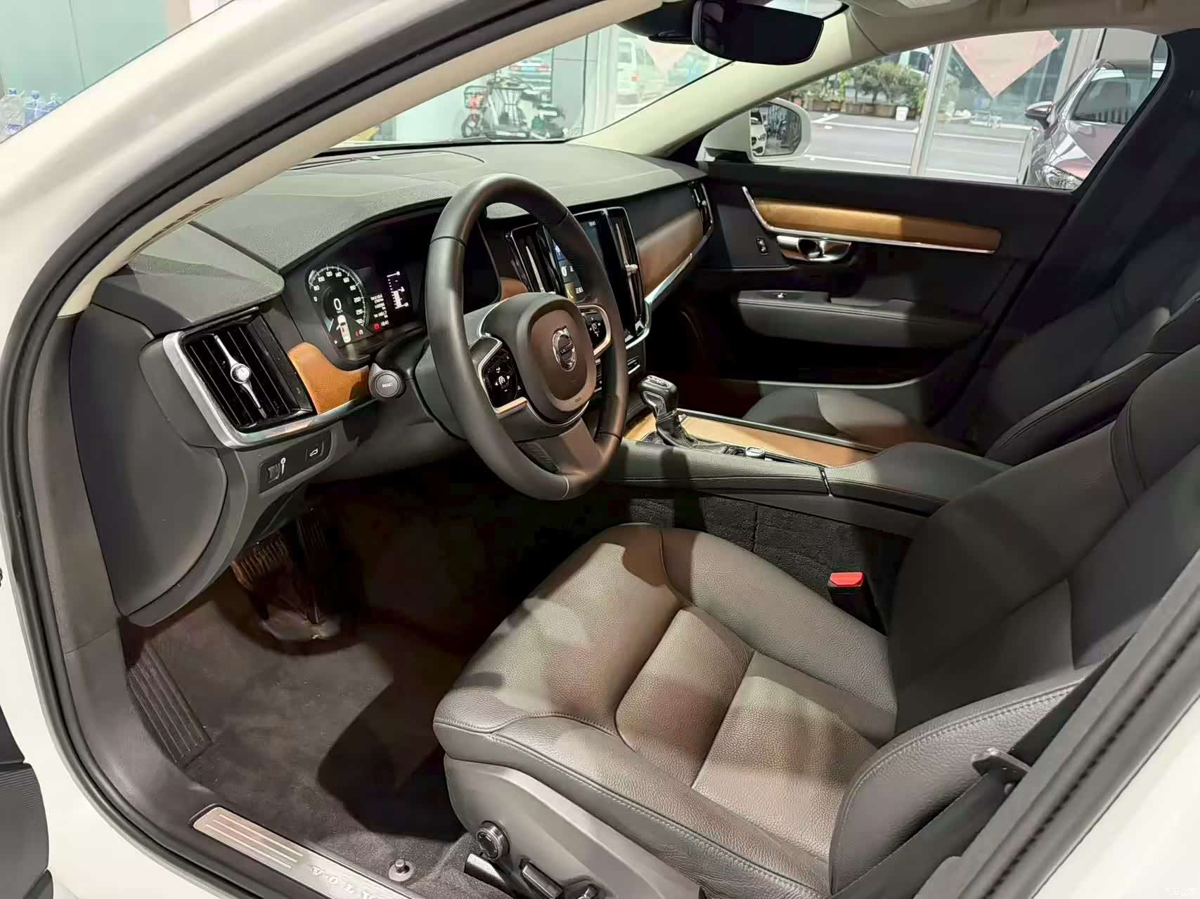 Volvo S90, 2019 6