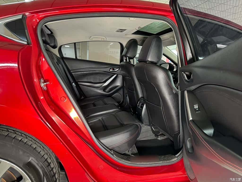 Mazda Atenza, 2015 13