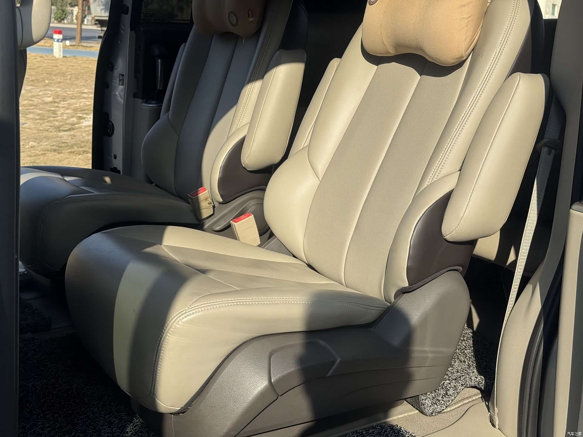 Buick GL8, 2011 21