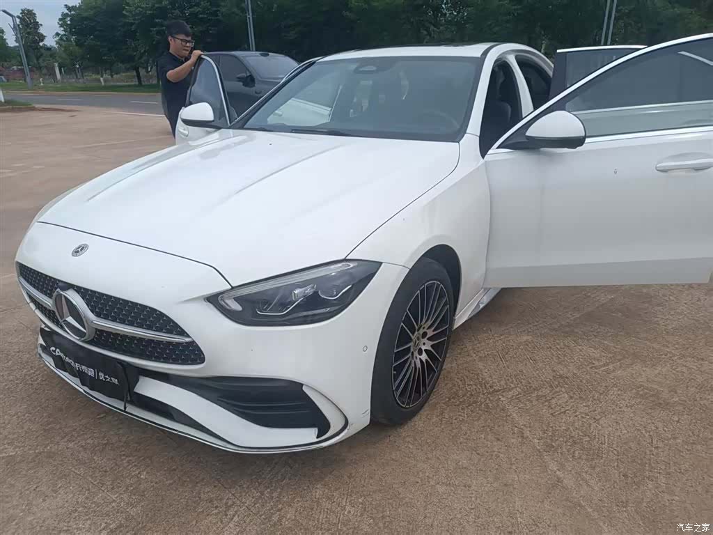 Mercedes-Benz C-Class, 2023 1