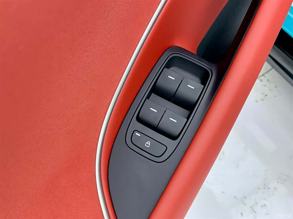 Xiaomi SU7, 2025 22