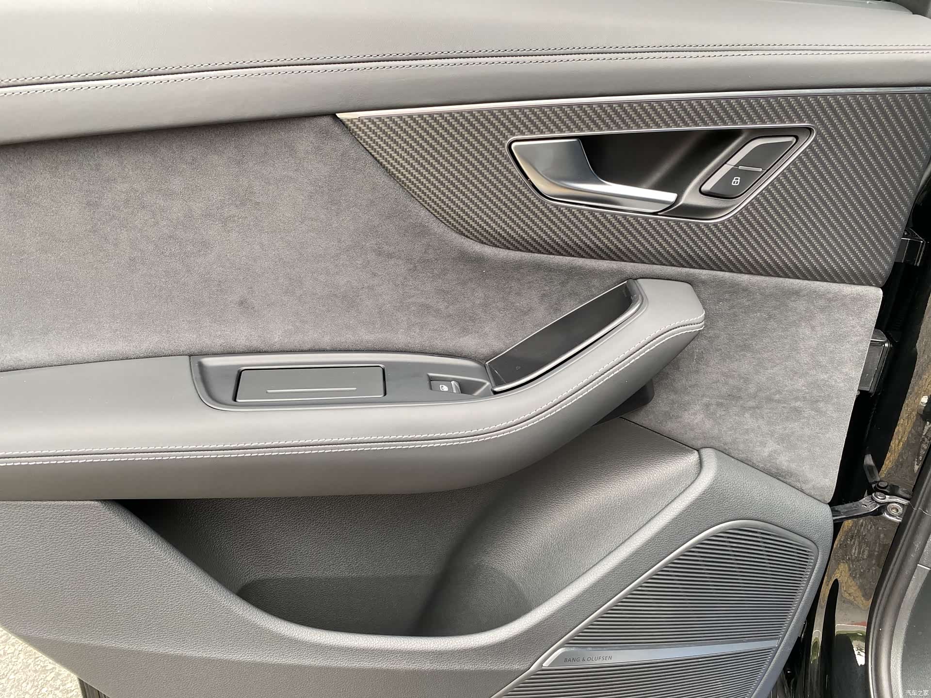 Audi Q7, 2025 17