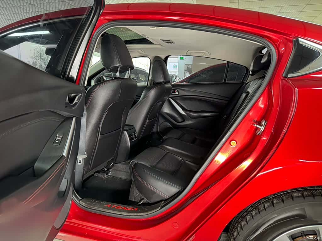 Mazda Atenza, 2015 10