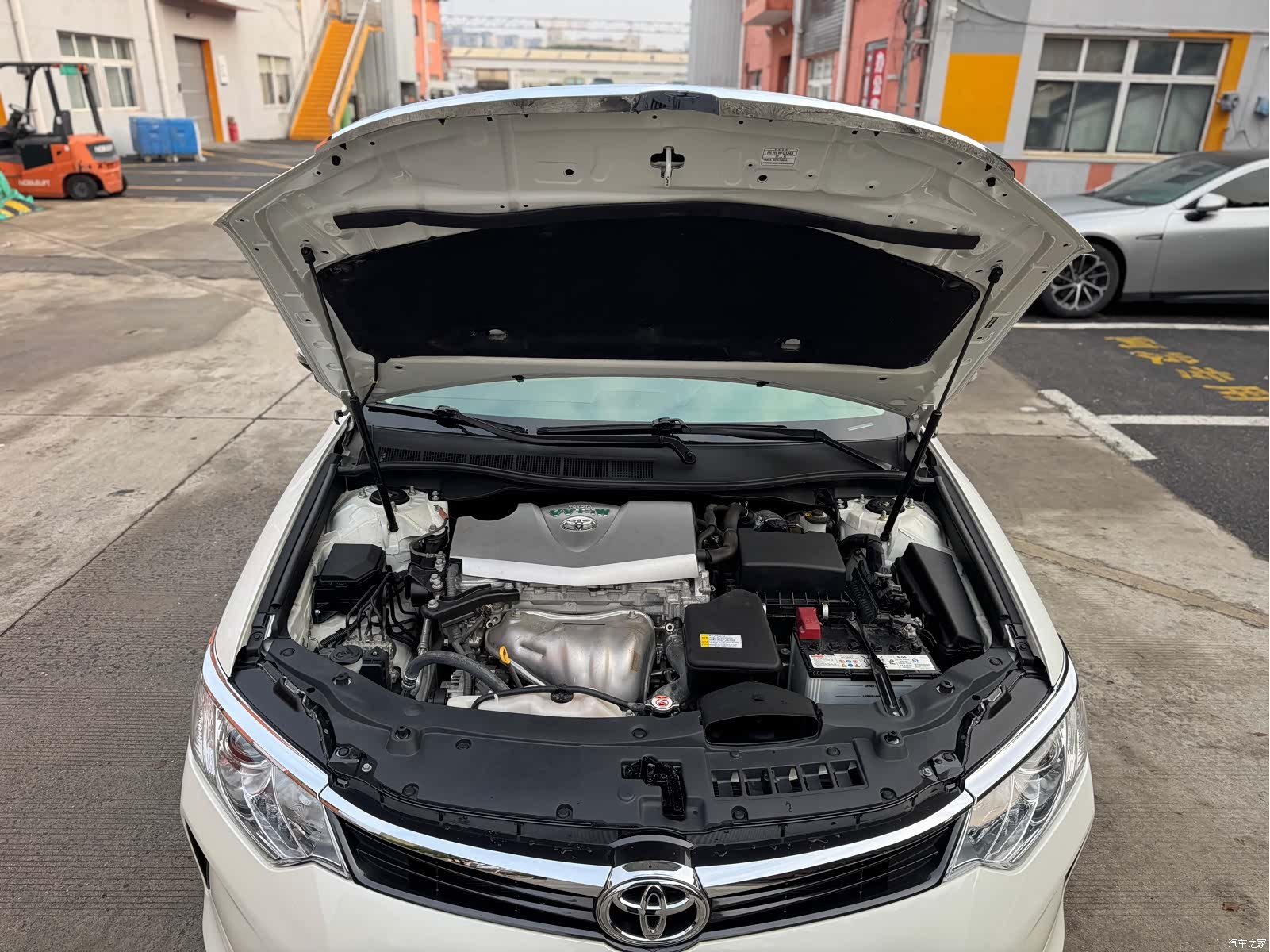 Toyota Camry, 2017 16