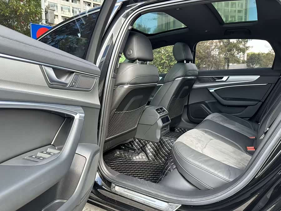 Audi A6L 2021, фото 6