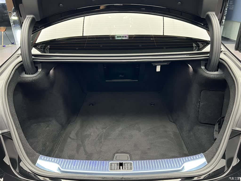 Mercedes-Benz S-Class, 2023 12