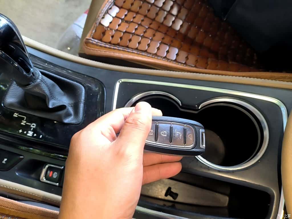 Wuling 730, 2018 9