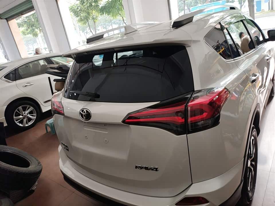 Toyota RAV4 Rongfang