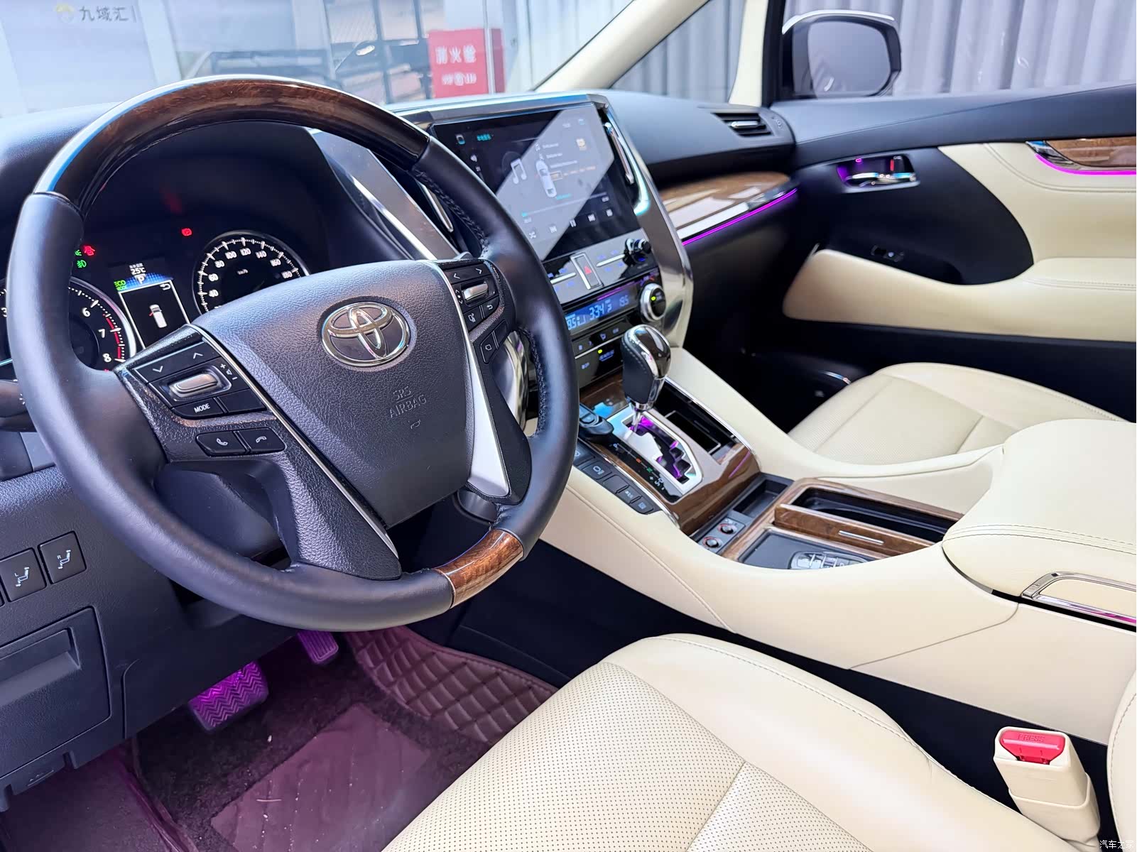 Toyota Alphard, 2016 15