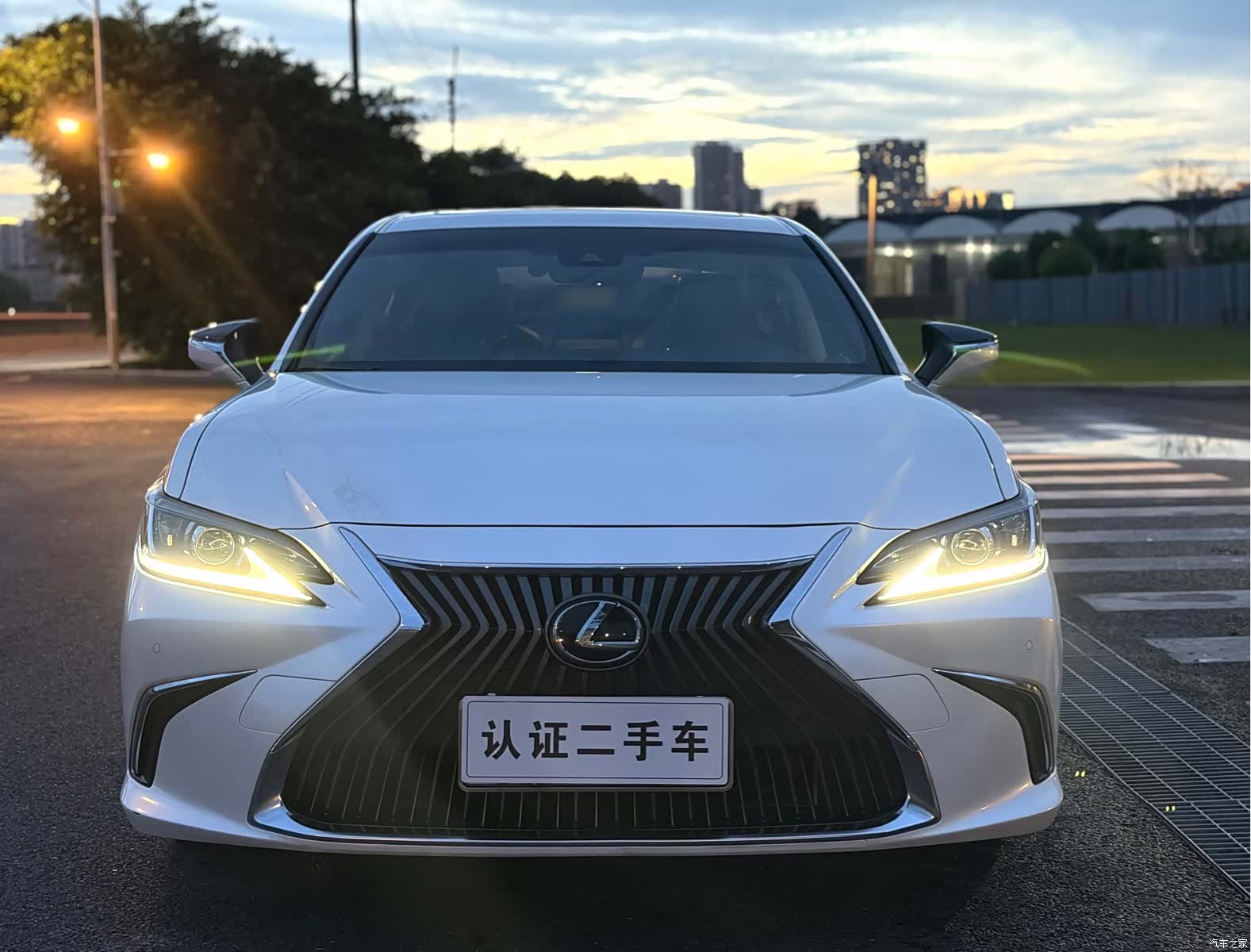 Lexus ES, 2019 23