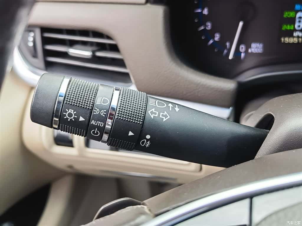 Cadillac XTS, 2014 17