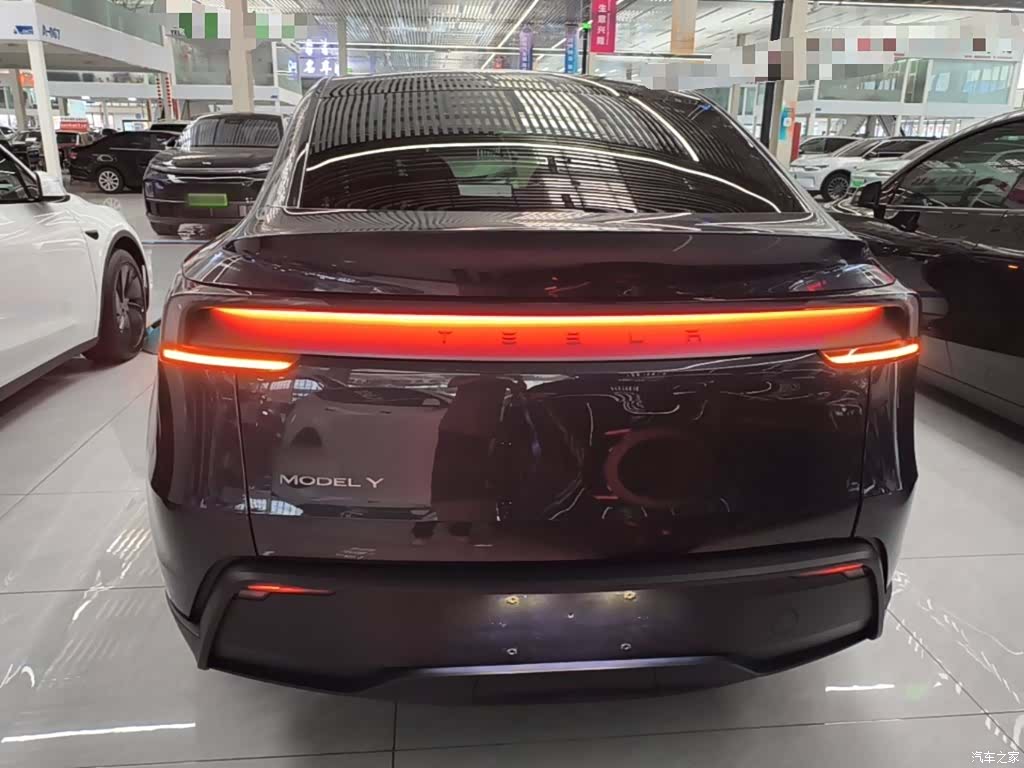 Tesla Model Y, 2025 6