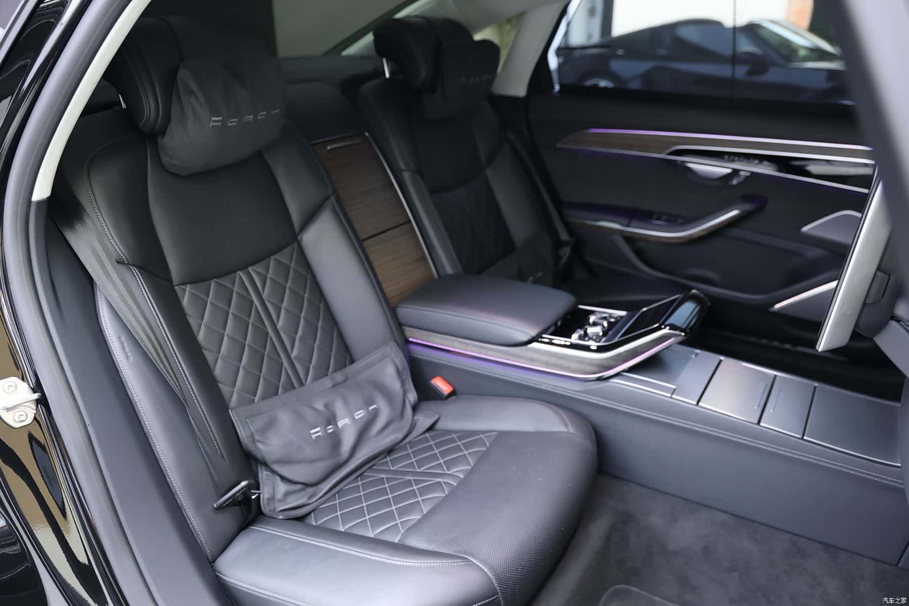Audi A8L, 2022 20