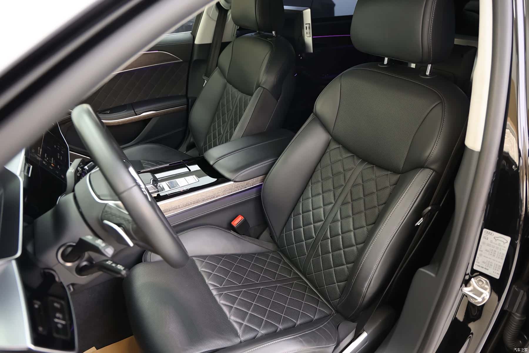 Audi A8L, 2022 14