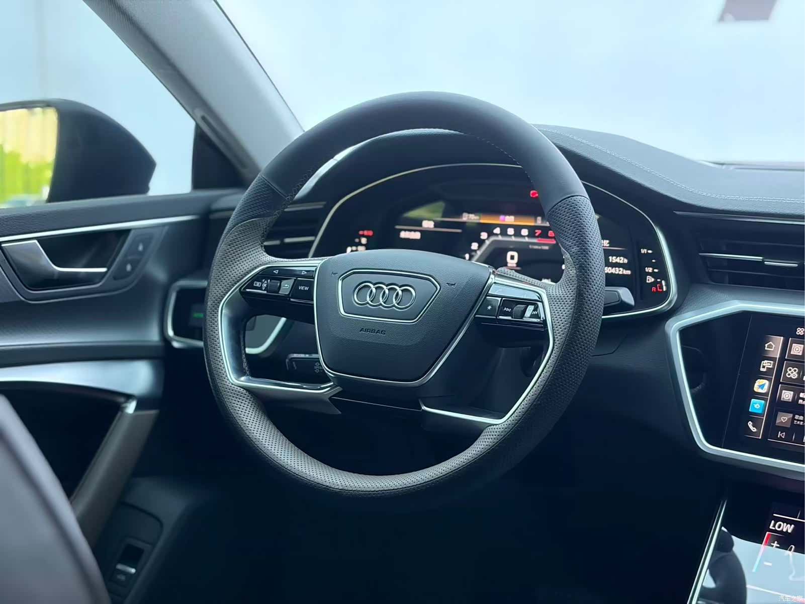 Audi A7L, 2024 18
