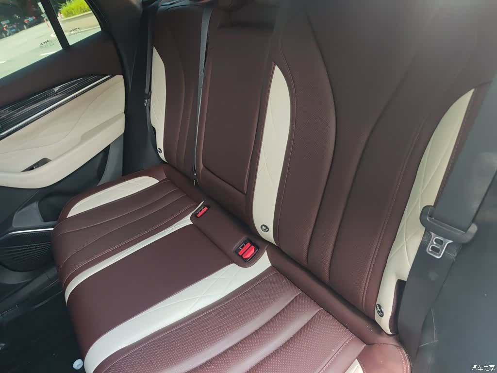 Geely Xingyue L, 2022 15
