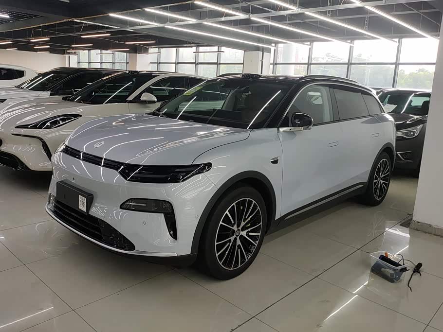 Leapmotor C11