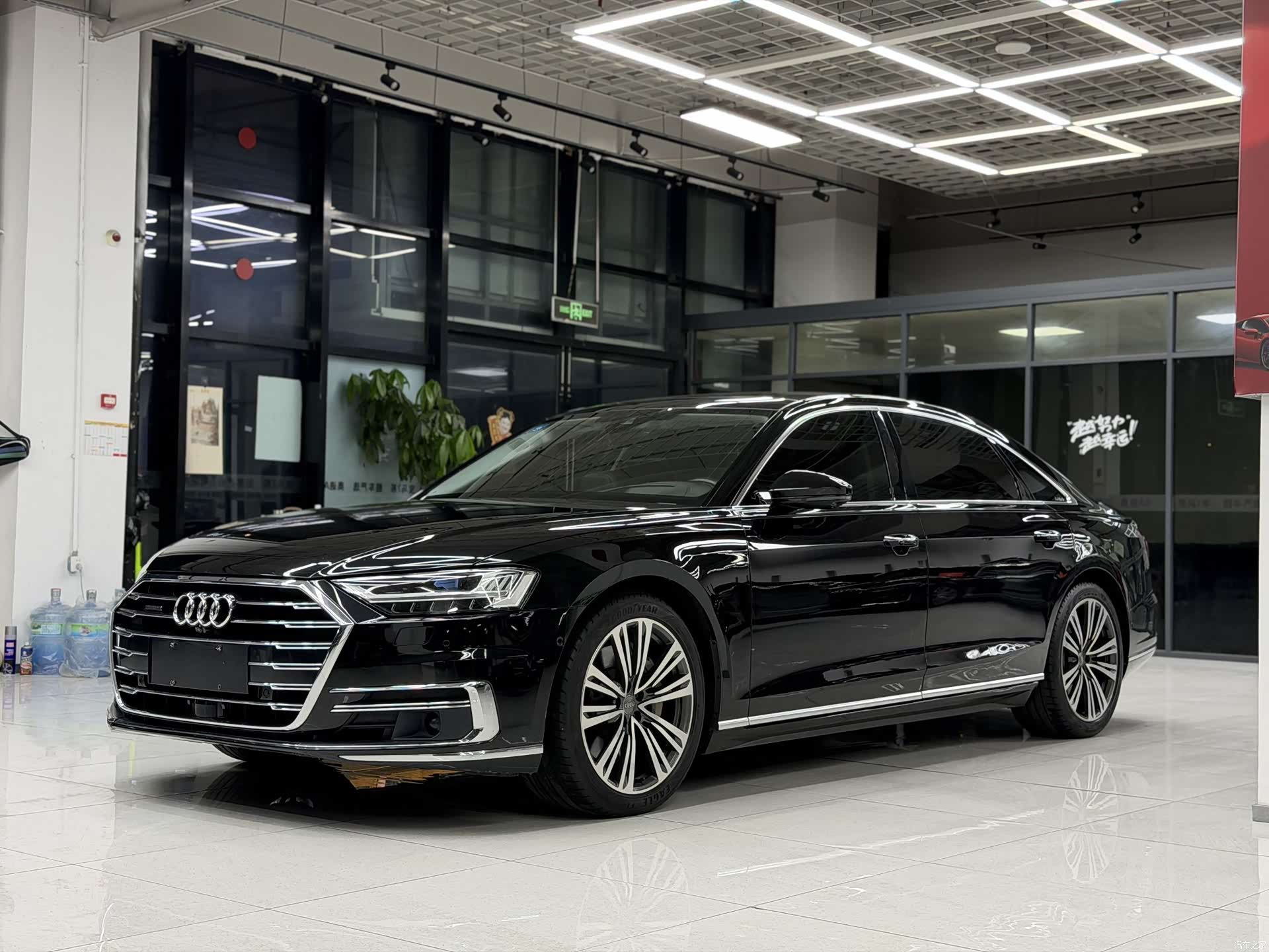 Audi A8L, 2020 1