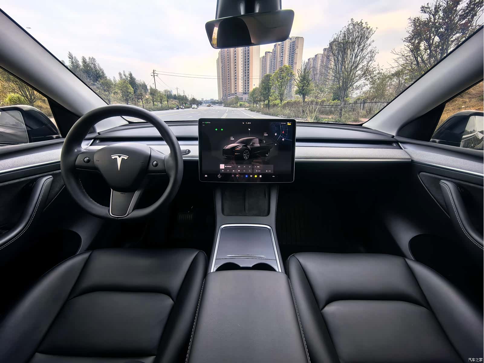 Tesla Model Y, 2023 9