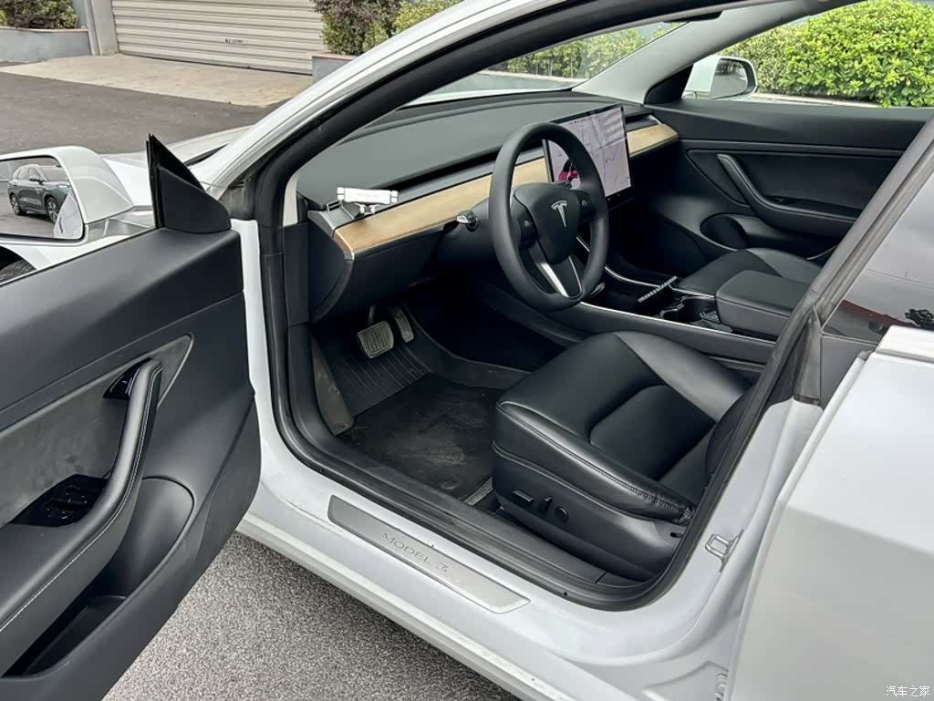 Tesla Model 3, 2020 20