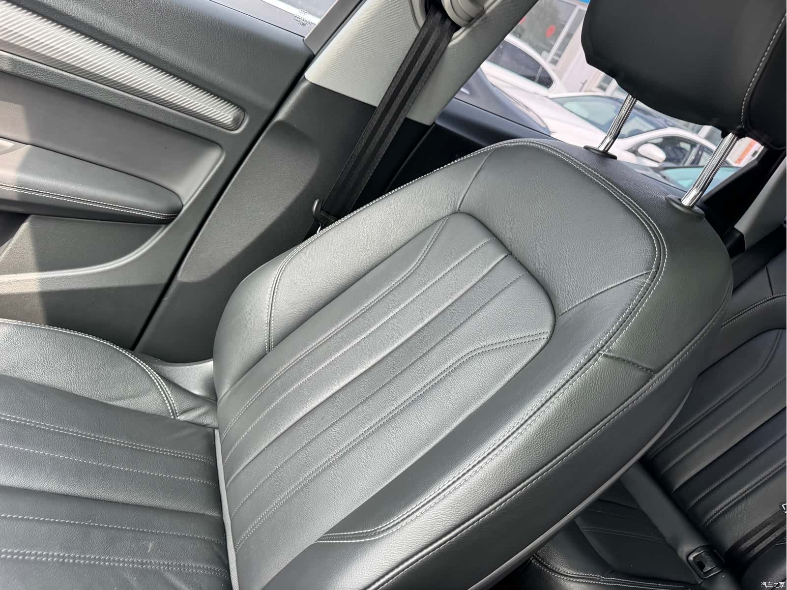 Audi Q5L, 2020 9