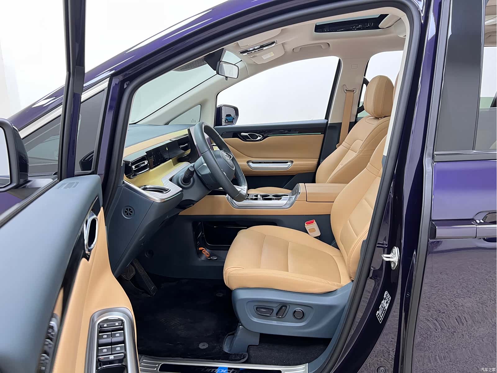 Trumpchi E8, 2023 15