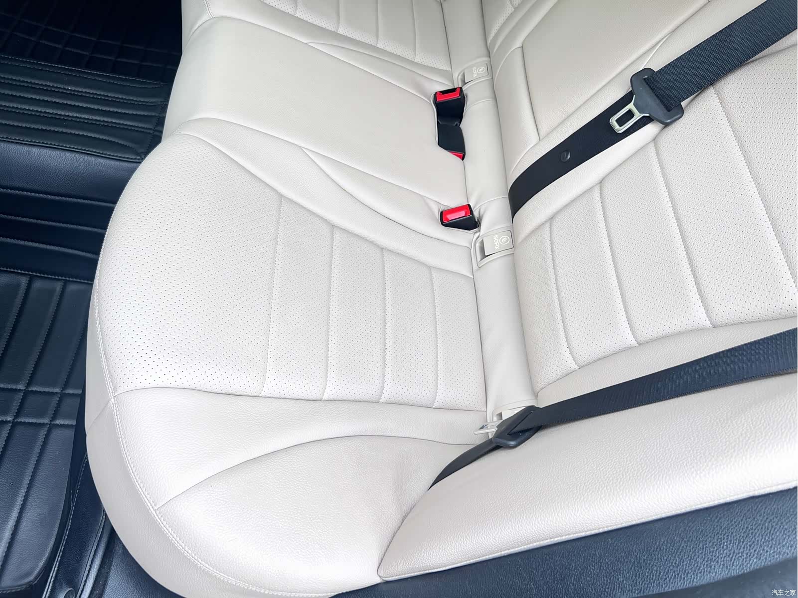 Mercedes-Benz C-Class, 2018 14