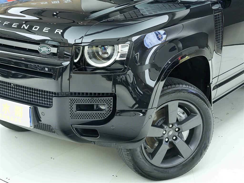Land Rover Defender, 2024 21