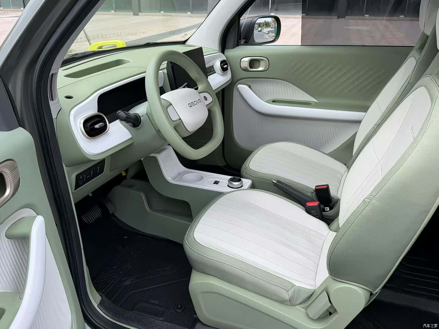 Geely Panda, 2025 4