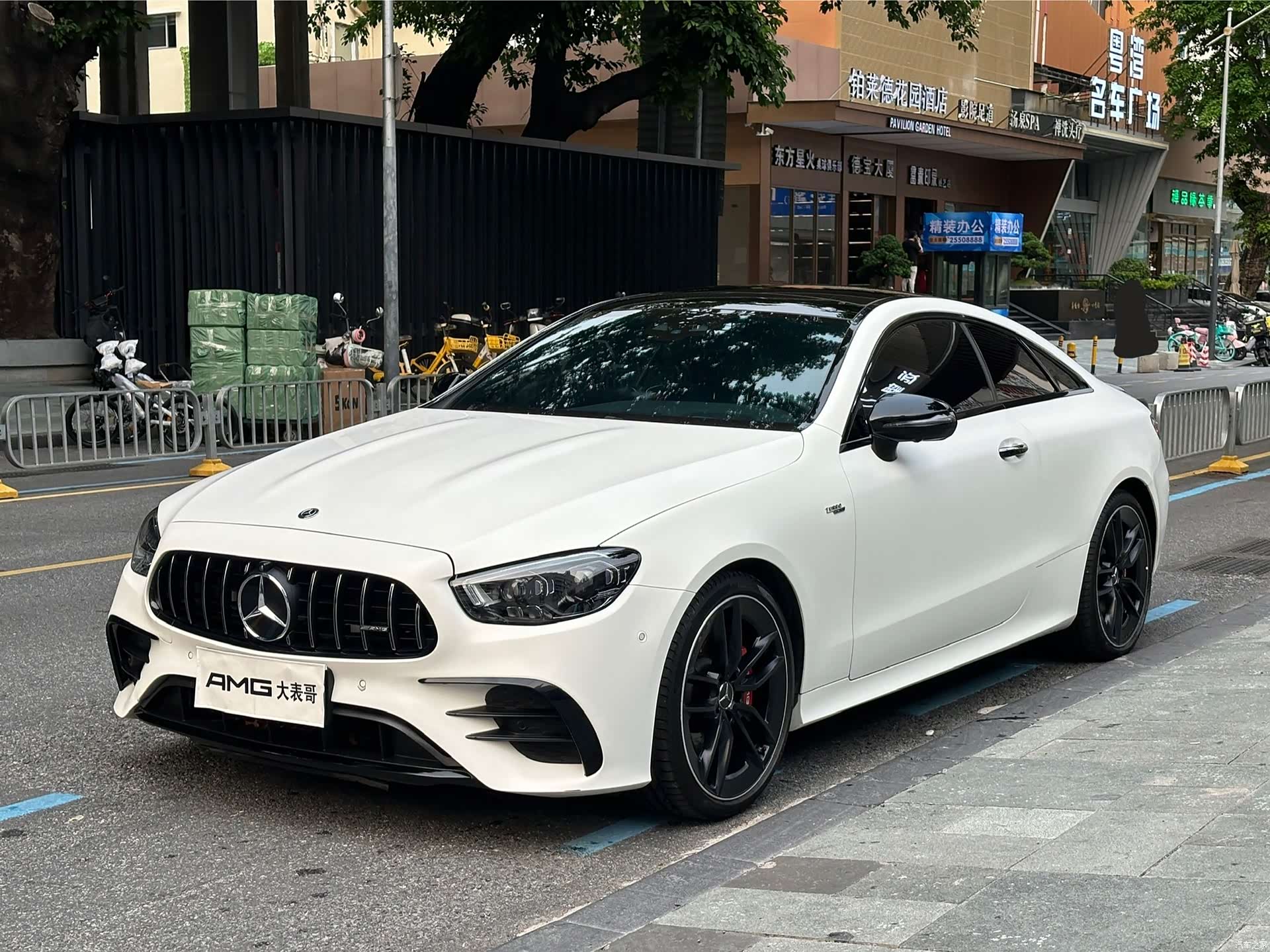 Mercedes-Benz E-Class, 2021 1