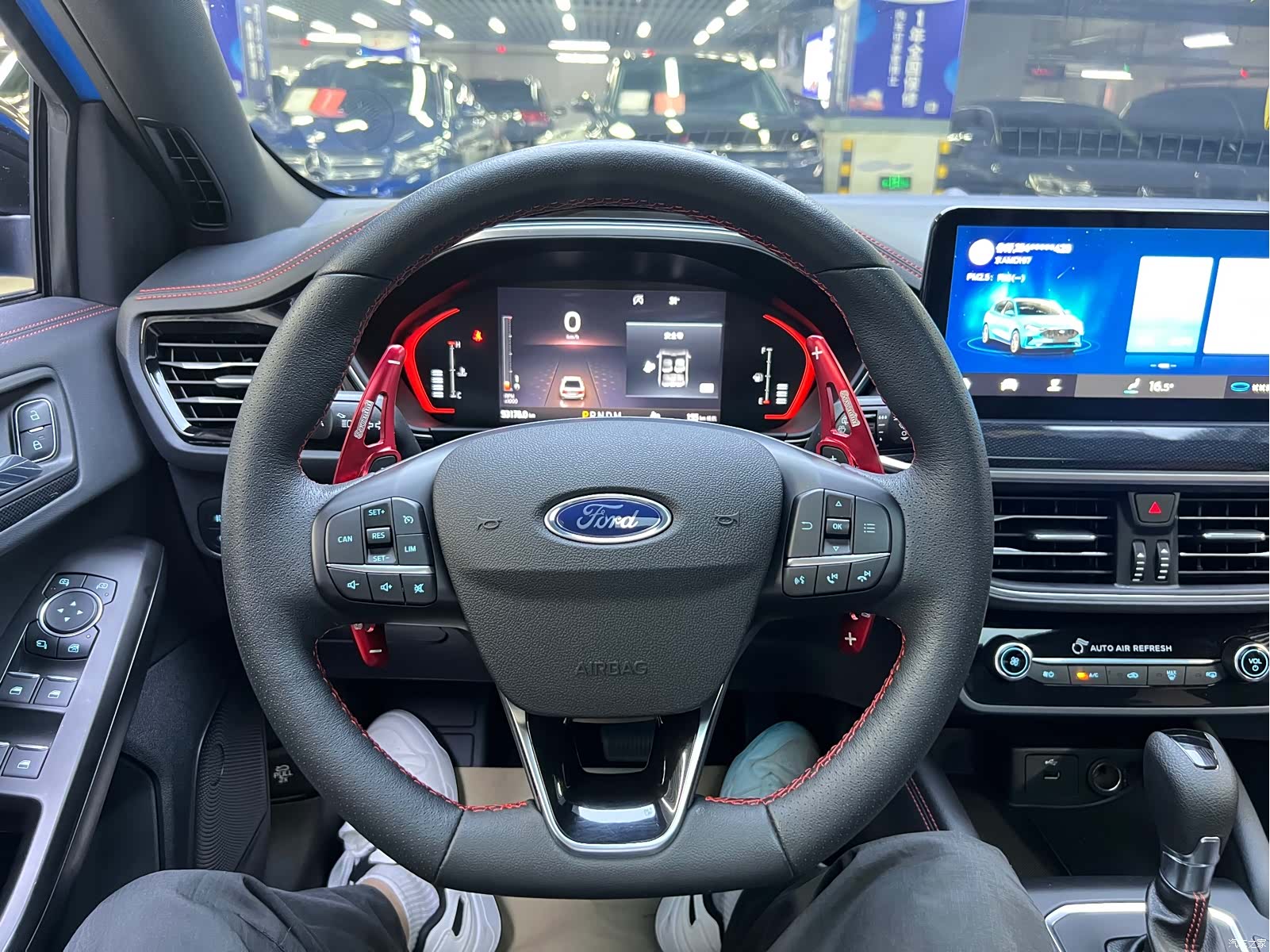 Ford Focus, 2022 все фото