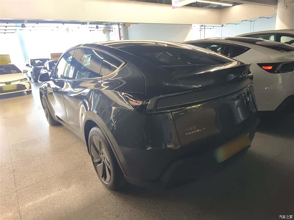 Tesla Model Y, 2025 23