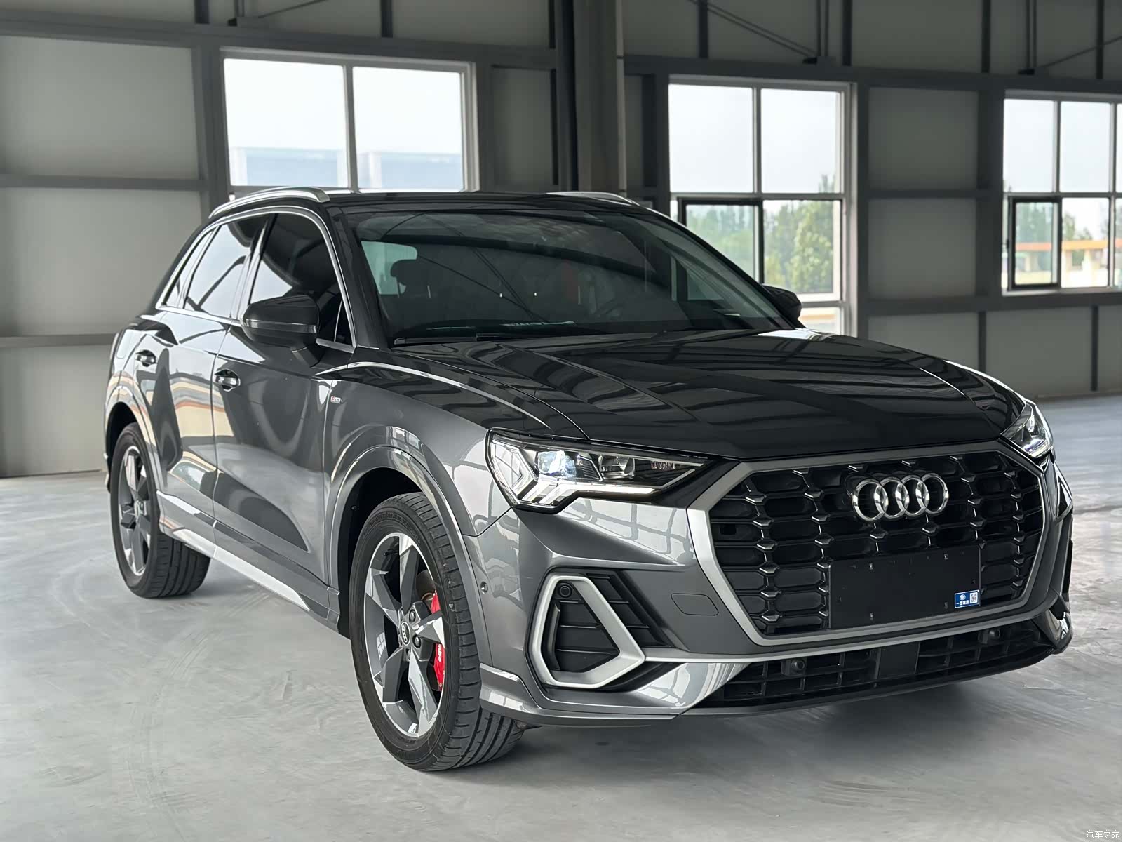 Audi Q3, 2022 4